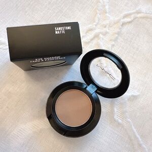 NIB MAC Cosmetics Eye Shadow Sandstone Matte 1.5g